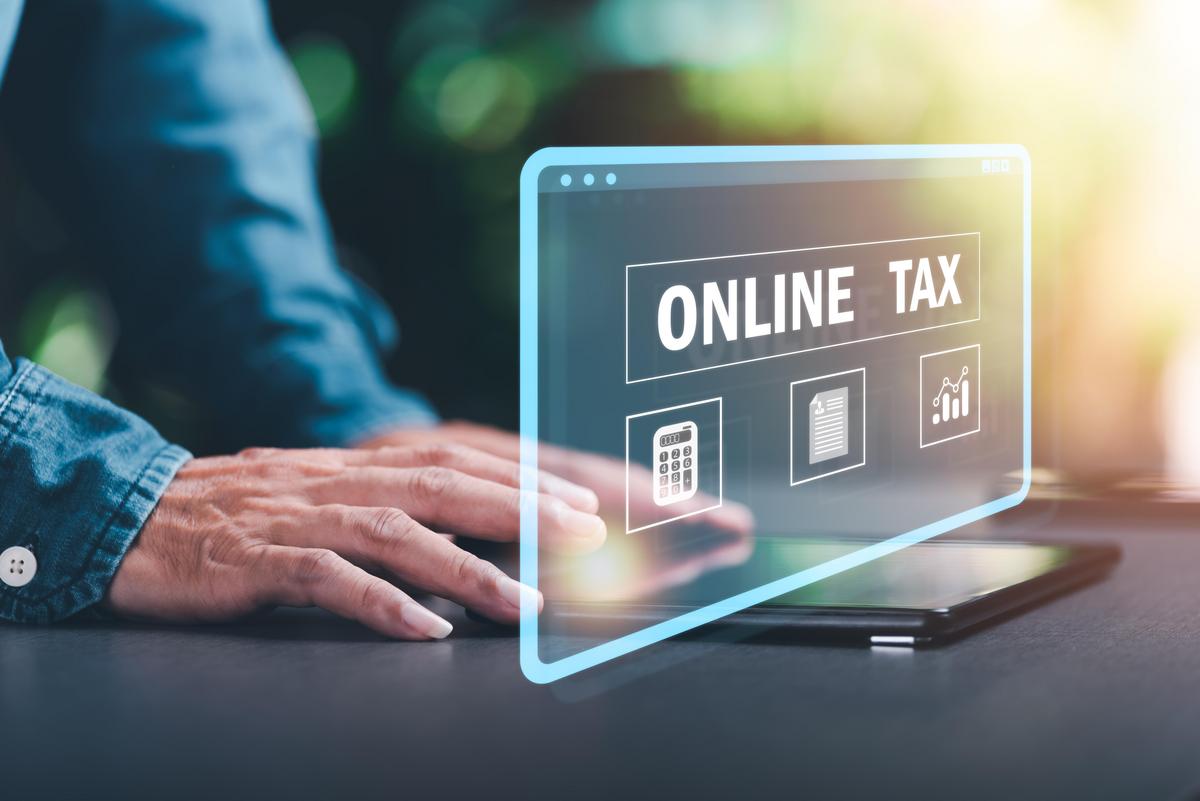 ภาพแสดงการเตรียมความพร้อมสำหรับฤดูไฟล์ภาษี 2568 ด้วยความตั้งใจและสมองระวัง